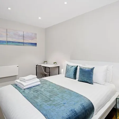 Spacious 1 Bedroom Flat